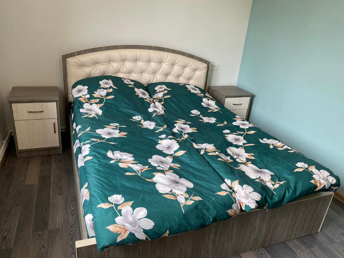 Lovely 2-Bedroom Apartment Near Ayb School Dilijan Exterior foto